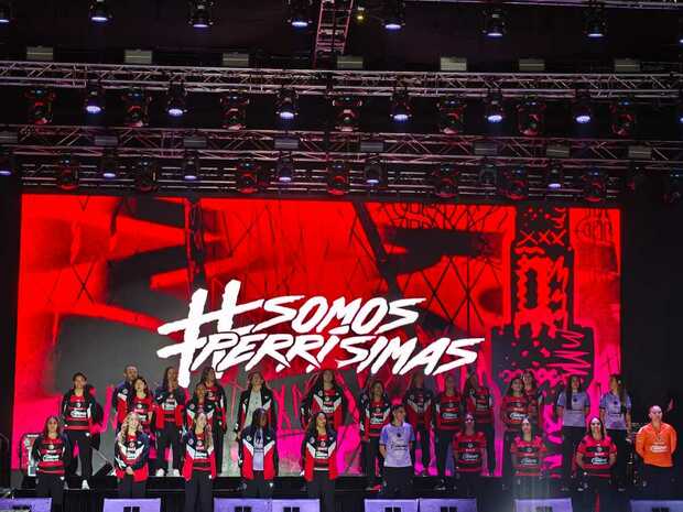 Presentación del uniforme de Xolos. (Foto: Especial)