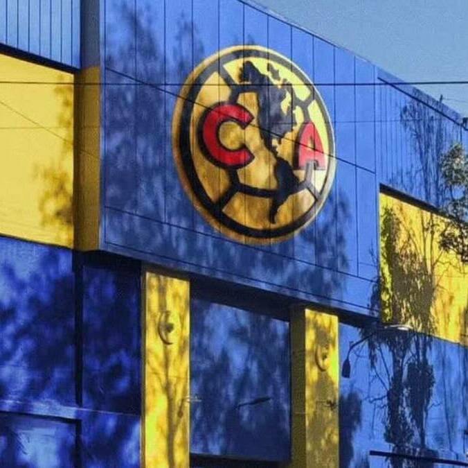 Entrada del Estadio Azulcrema (Imago7)