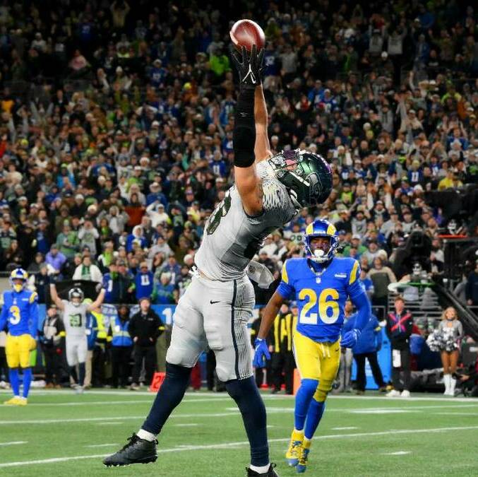 Seattle logra el triunfo en tiempo extra / Reuters