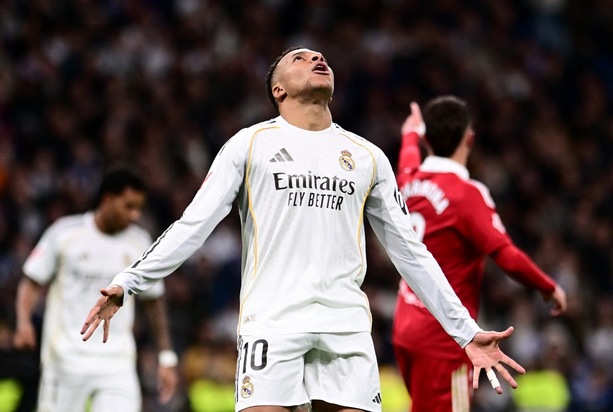 Kylian Mbappé empató a Cristiano Ronaldo (Reuters)