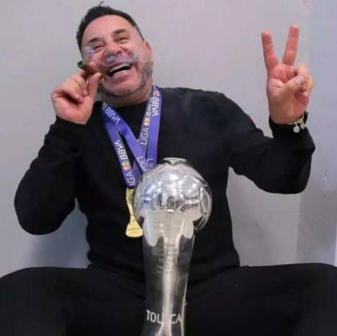 Mohamed festeja el título de la Liga MX (@Toluca)