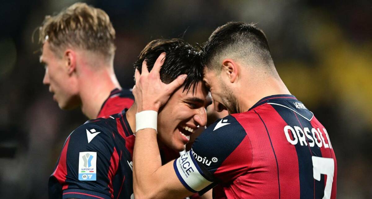 Orsolini celebra el gol al Inter de Milán (Reuters)