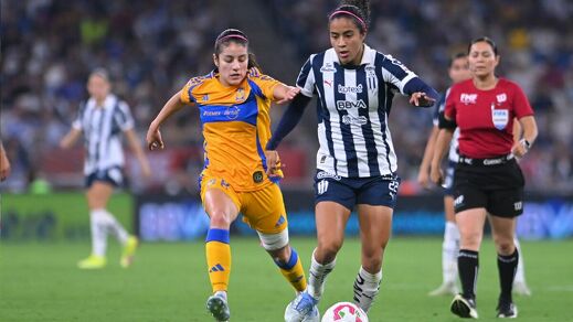 Alexia Delgado y Diana García en el Clásico Regio Femenil (Imago7)
