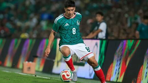 Obed Vargas en un partido de la Selección Mexicana (Imago7)