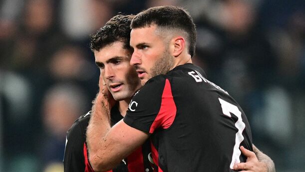 Christian Pulisic y Santiago Gimenez (Reuters)