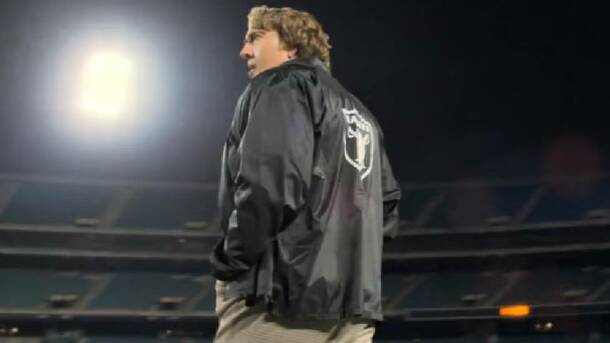 John Madden promete deleitar a los fans en su película (Captura)