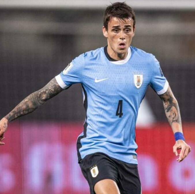 Nico Fonseca, en un juego con la Selección de Uruguay (@Uruguay)