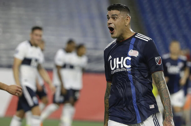 Gustavo Bou se estrenó con un golazo. Foto: AP