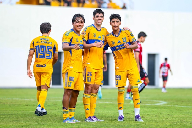 Leonardo Flores ahora jugará en San Luis (Imago7)