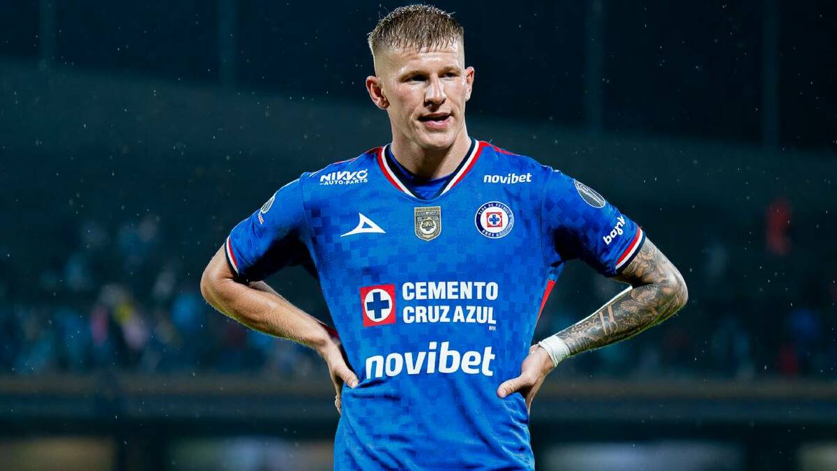 Mateusz Bogusz, durante un partido de Cruz Azul (Imago7)