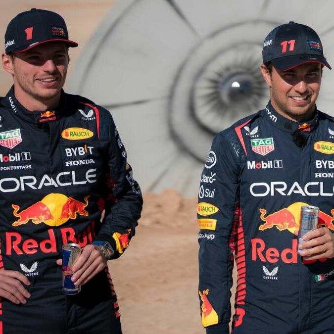 Max Verstappen y Sergio Pérez en su etapa en Red Bull (Reuters)