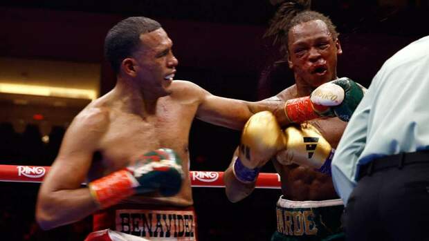 David Benavidez tuvo una pelea increíble el fin de semana (Reuters)