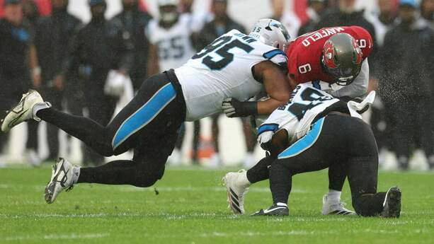 Buccaneers se llevaron el triunfo sobre Panthers (Reuters))