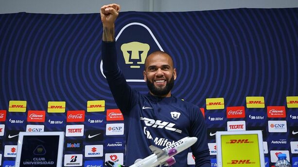 Dani Alves en su etapa con Pumas (Imago7)