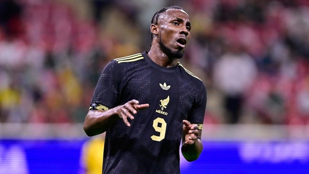 Julián Quiñones estará un mes fuera debido a una lesión (Mexsport)