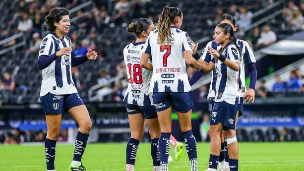 Monterrey fue imparable en el primer tiempo ante Puebla (Imago7)