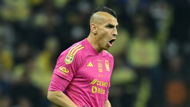 Nahuel Guzmán fue expulsado en la final América vs Tigres por doble amarilla (Imago7)