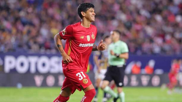 Robert Morales podría llegar a los Pumas (Imago7)