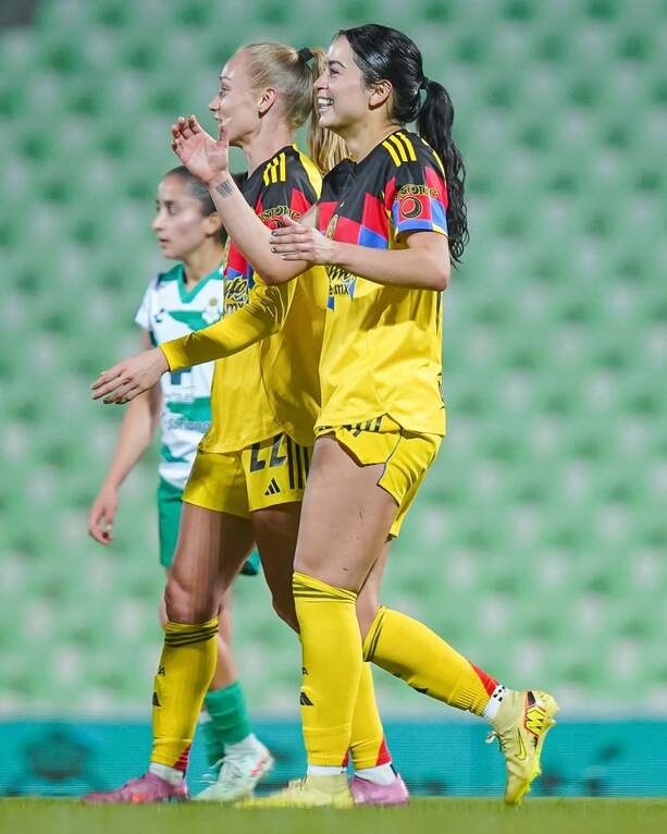 Scarlett Camberos hizo el segundo gol del América (Imago7)