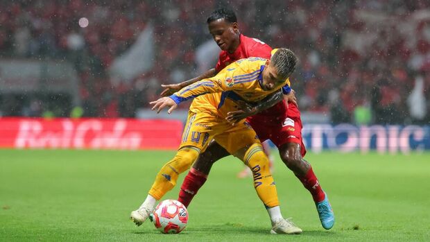 Toluca y Tigres se enfrentan a la Final (Imago7)