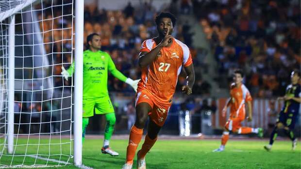 El juego entre Correcaminos y Morelia fue controvertido (Imago7)