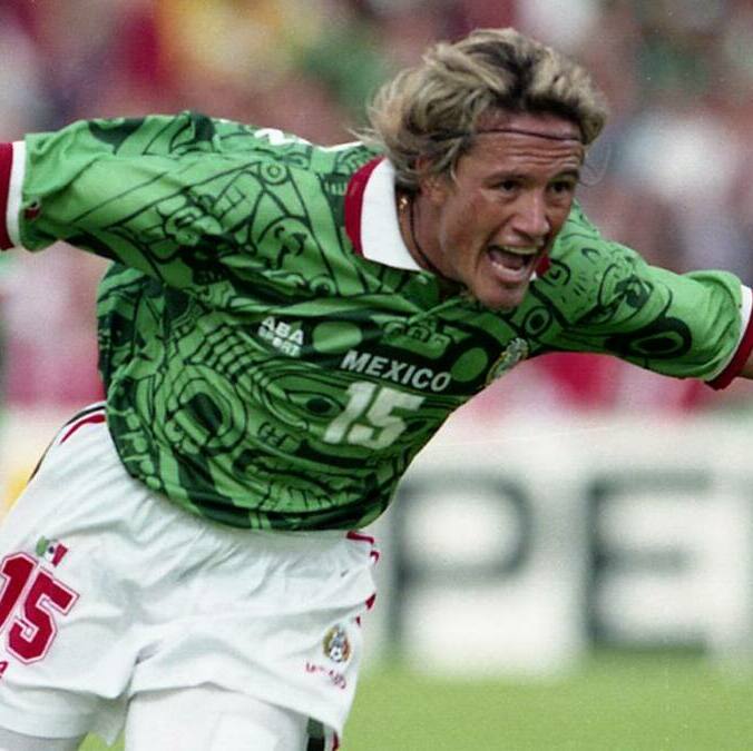 Luis Hernández vistió el histórico jersey del calendario del sol (Mexsport)