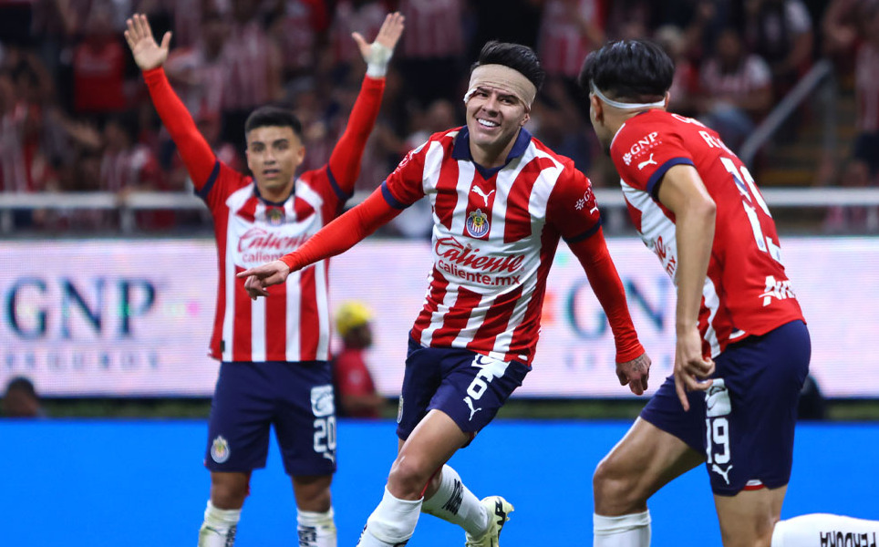 Pável Pérez ya celebraba su anotación. (Foto: Mexsport)