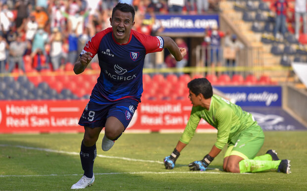 Víctor Mañón marcó dos goles. (Foto: Imago7)