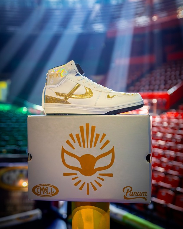 Los tenis especiales del Místico. (Foto: Panam)