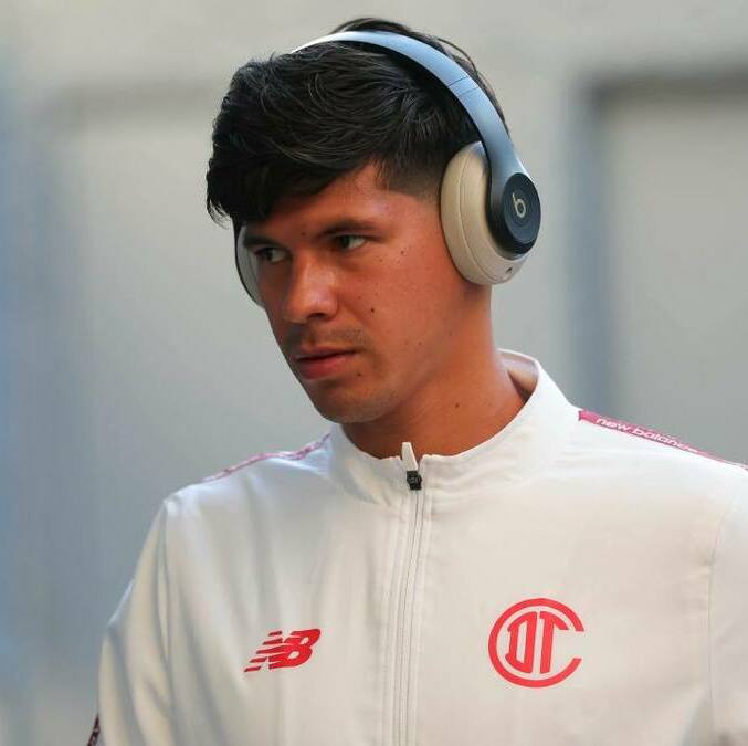 Robert Morales se acerca a Pumas (Imago7)