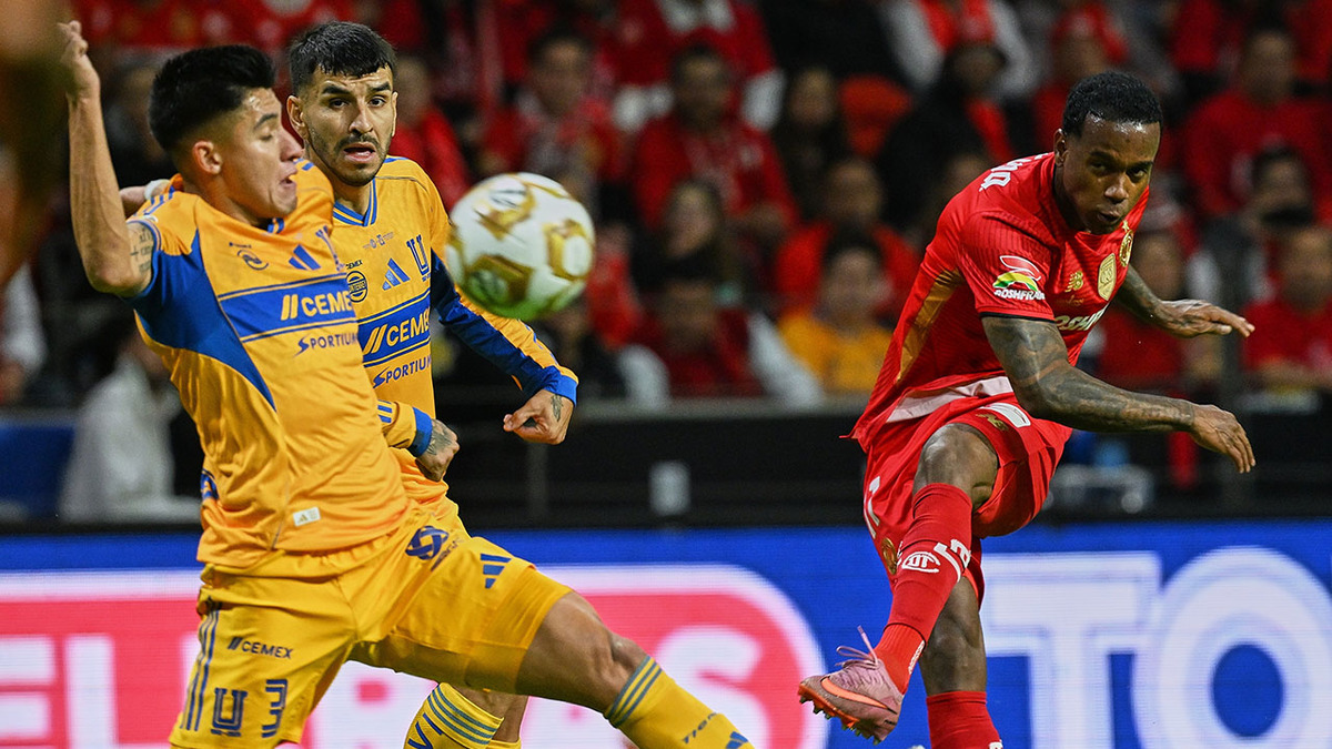 Farfán no podrá jugar en la Jornada 1. (Foto: Mexsport)