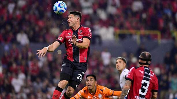 Manuel Capasso comete increíble falla sin portero / Mexsport