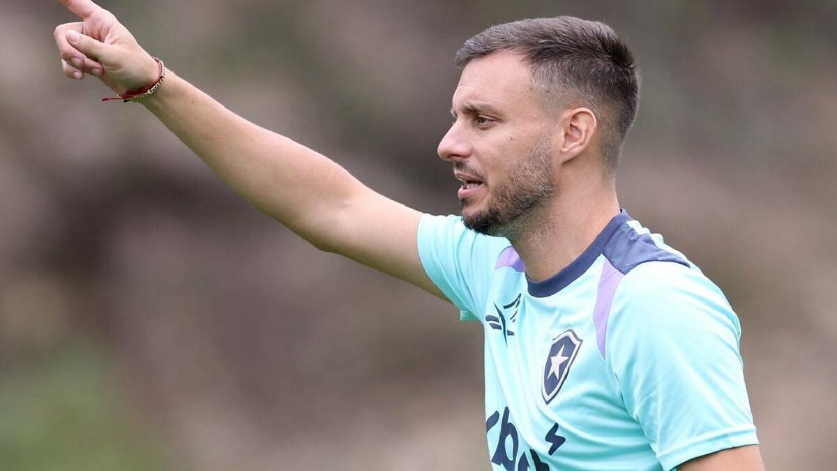Martin Anselmi tiene en la mira jugadores de Cruz Azul / Botafogo