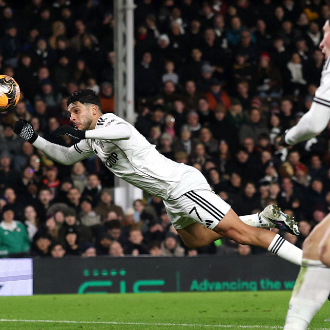 Raúl Jiménez se fue en blanco en la goleada. (Foto: Reuters)