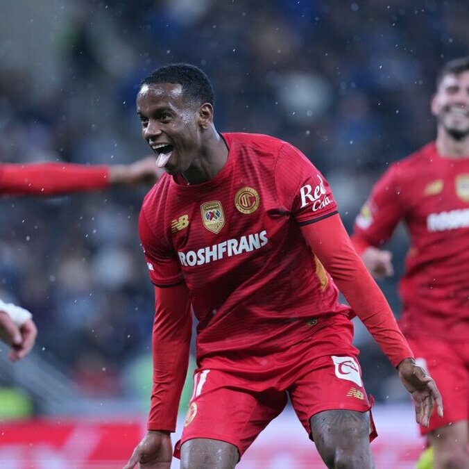 Helinho marcó un golazo para la victoria de Toluca en Monterrey (Imago7)
