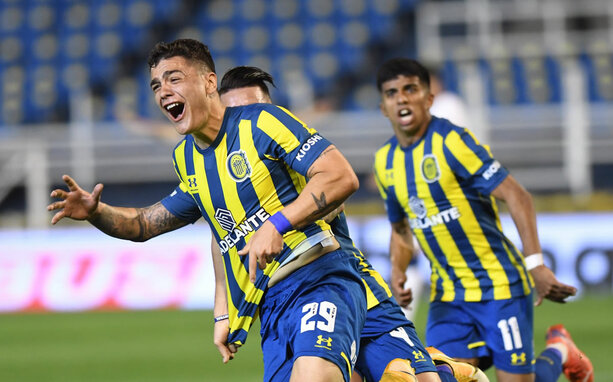 Luca Martínez Dupuy tras su gol. (Foto: Rosario Central)