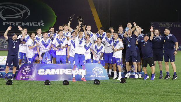 A finales de 2025, el equipo de Bravo ganó la Final Internacional Premier a Real Apodaca FC. (Foto: Real Apodaca)