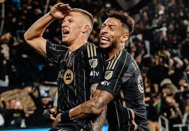 Bogusz festeja uno de sus goles con LAFC (@x_bogus)