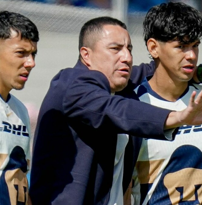 Efraín Juárez fue duramente criticado por Braulio Luna (Imago7)