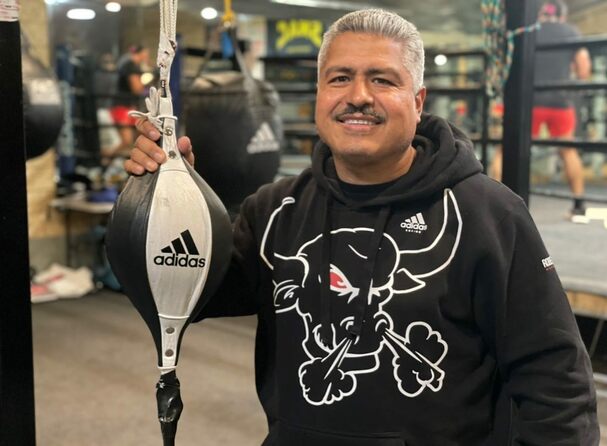 Robert García salió de inmediato de la arena junto a Rodríguez. (Foto: Instagram @garciaboxing)