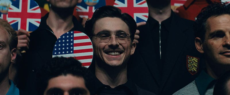 Timotheé Chalamet logró equilibrar carisma, habilidad y a la vez odio en su papel de 'Marty Mausser'. Foto: Cortesía Diamond Films