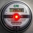 CFE 2026: El verdadero significado de la luz roja en el medidor de luz digital. (Mediotiempo IA).