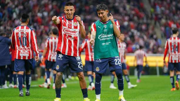 Chivas llega a 9 puntos tras tres victorias (Imago7)