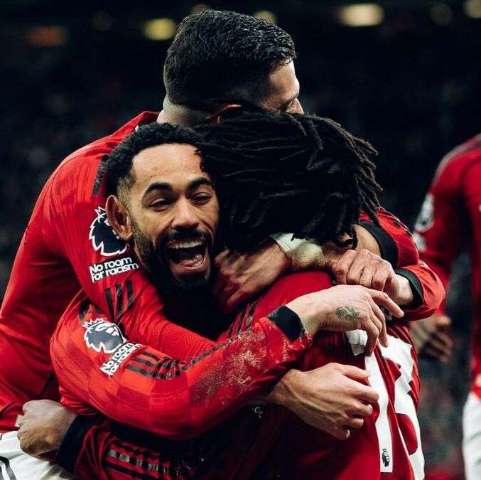 Manchester United derrotó al Manchester City en el derbi (@ManUtd)