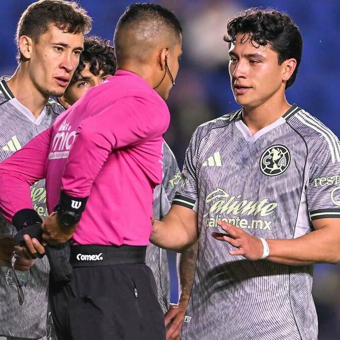 Ramón Juárez se fue expulsado del juego ante San Luis (Imago7)