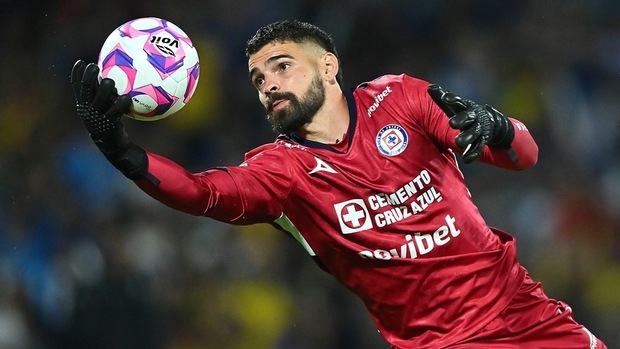 Andrés Gudiño apunta a ser el portero de Cruz Azul en la Liguilla (Imago7)
