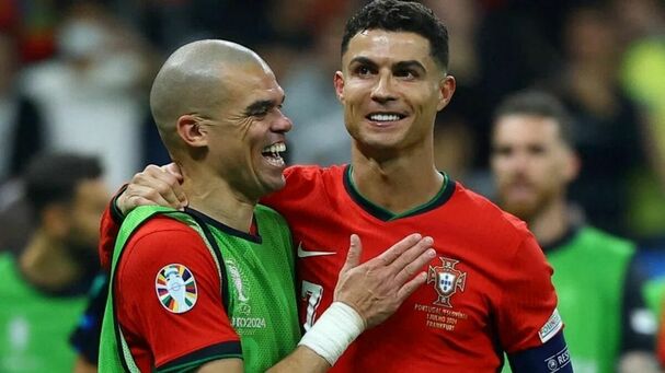 Pepe y Cristiano Ronaldo (Reuters)