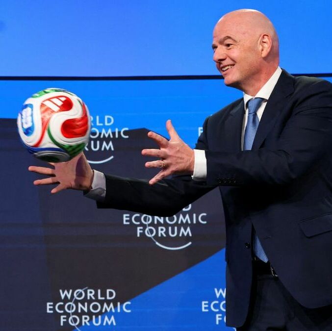 Gianni Infantino aseguro que los aficionados confían en la FIFA (Reuters)