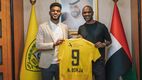 Miguel Borja junto a Eric Abidal, director deportivo del Al Wasl (@AlWaslSC)