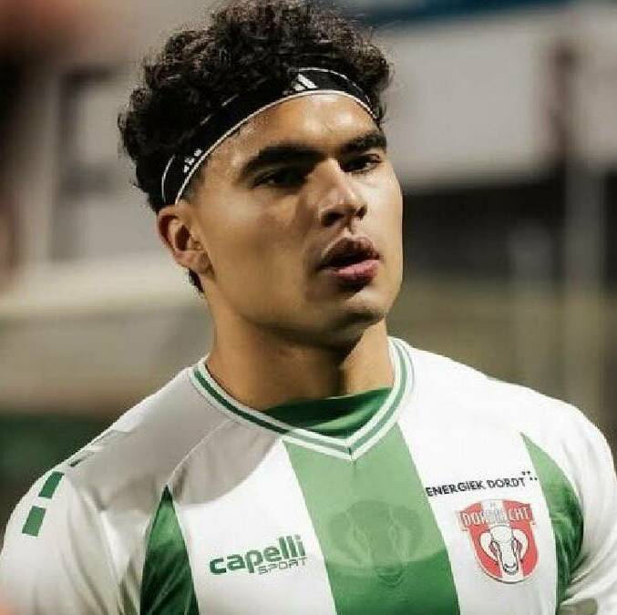 Stephano Carrillo marcó su primer gol en Europa / IG: Dordrecht